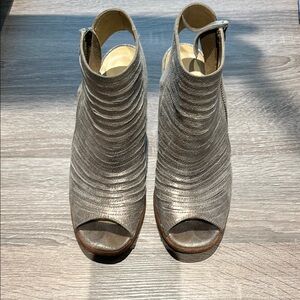 Paul Green Metal Smoke Peep-Toe Ankle Sandal